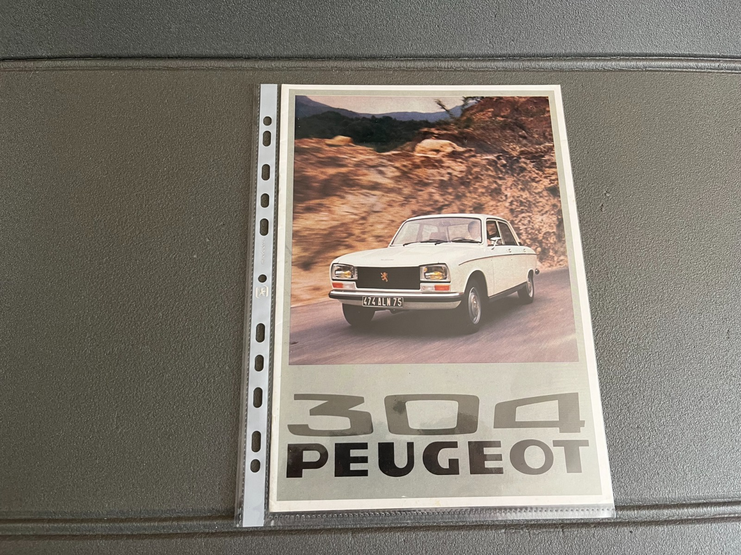 Ancien Dépliant Brochure Documentation Automobile Peugeot 304