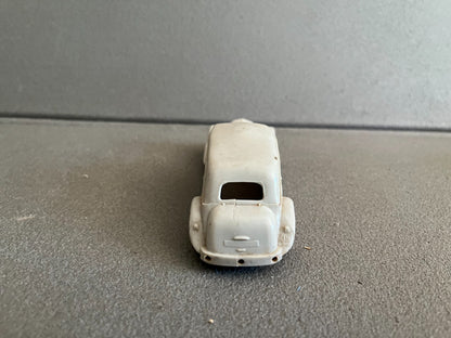 Ancienne Voiture Miniature Citroen Traction 15 Six Norev Plastique France Epave