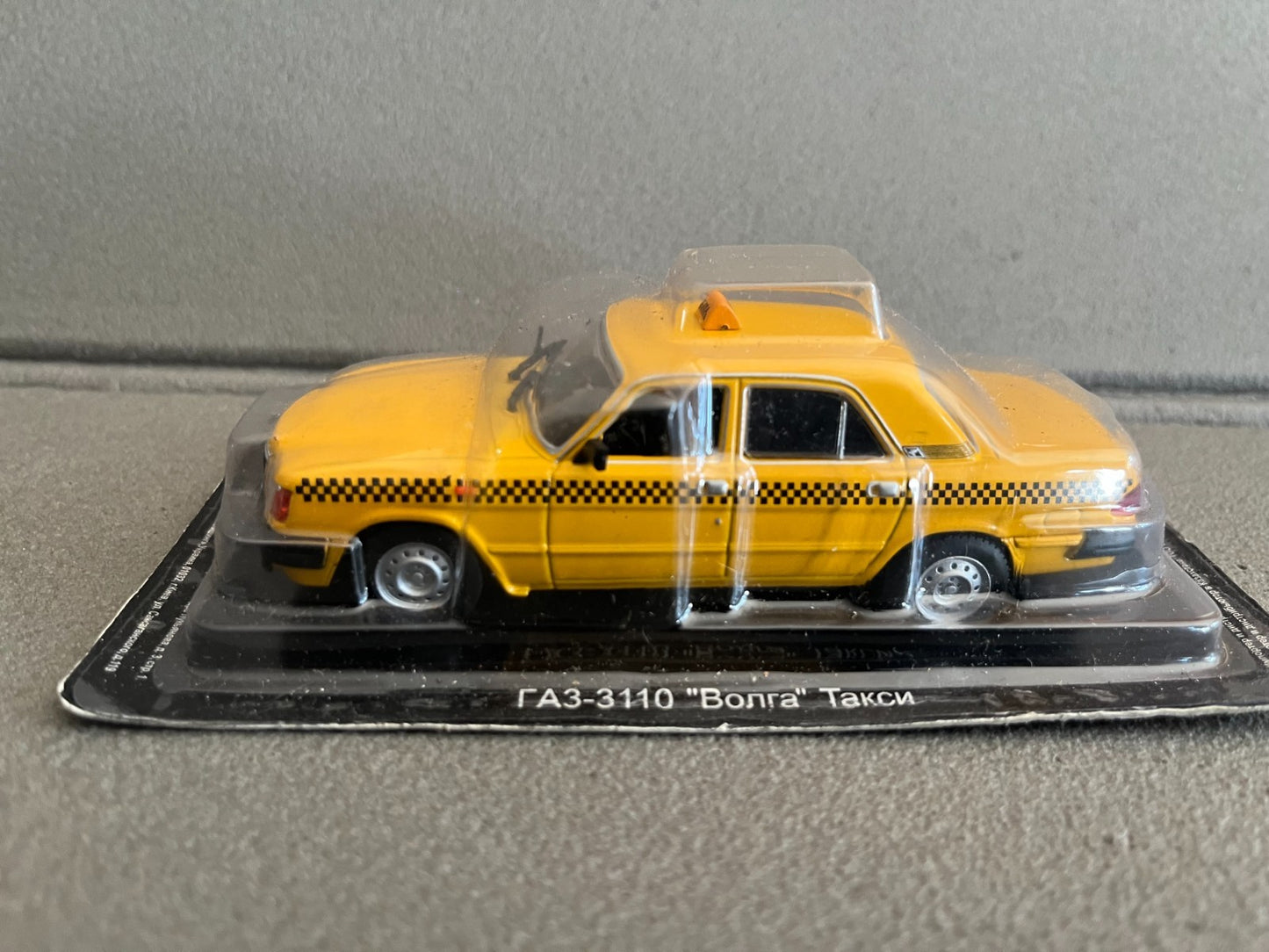 Voiture Miniature Gaz Volga 3110 Taxi Ixo DeAgostini URSS Pays Est Russie 1/43
