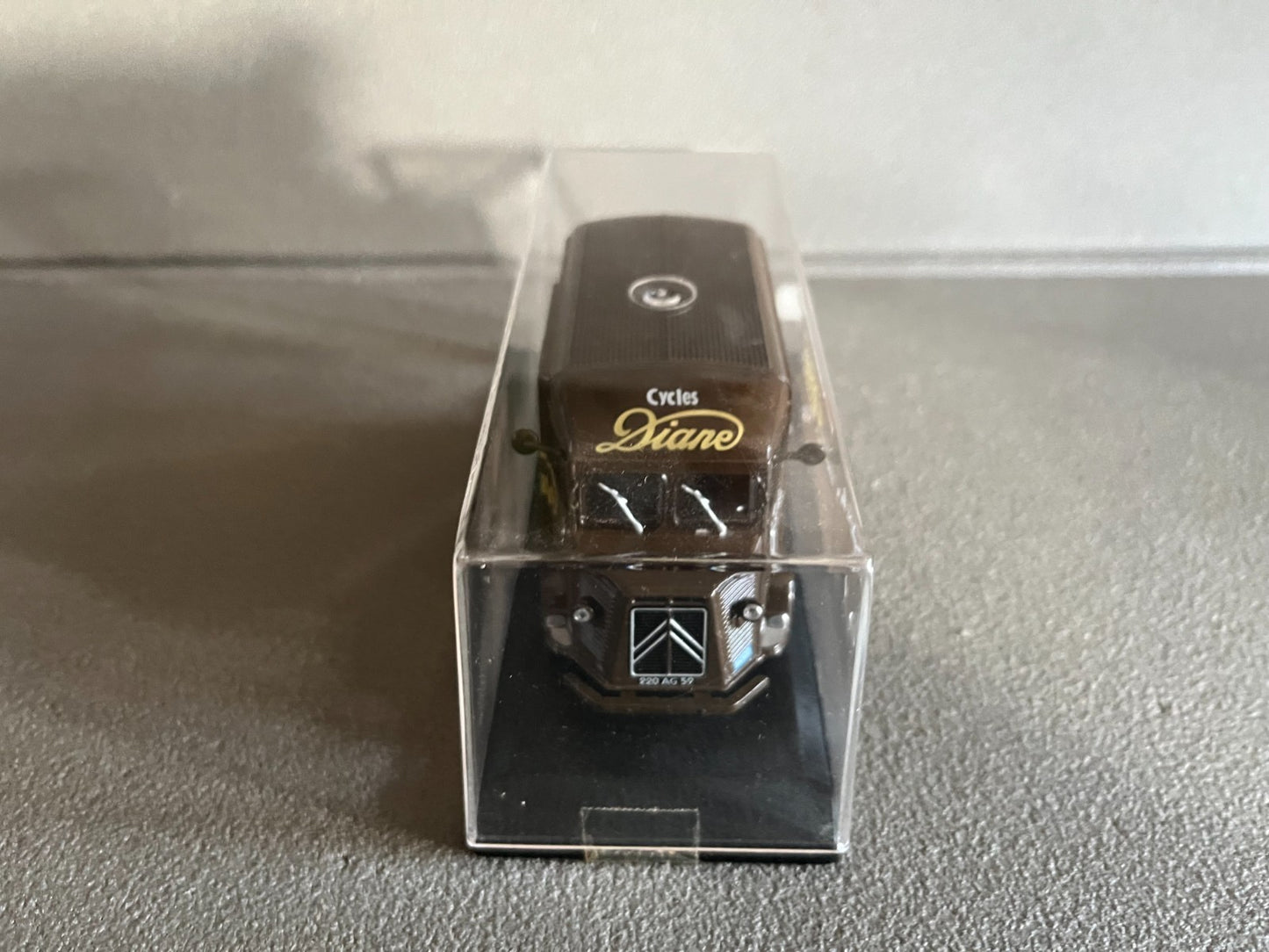 Voiture Miniature Camion Citroen H HY Cyclomoteur Cycles Mercier Eligor au 1/43