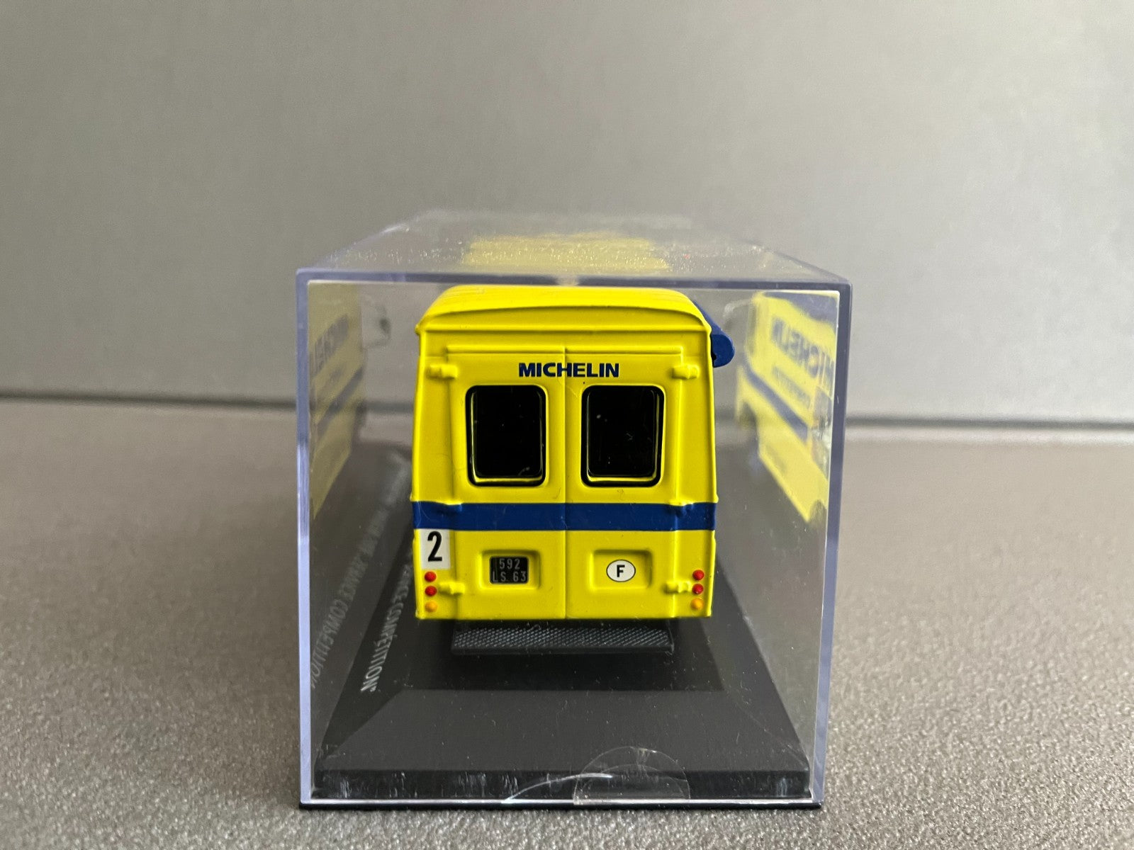 Voiture Miniature Camion Publicitaire Saviem SG2 Michelin Competition au 1/43
