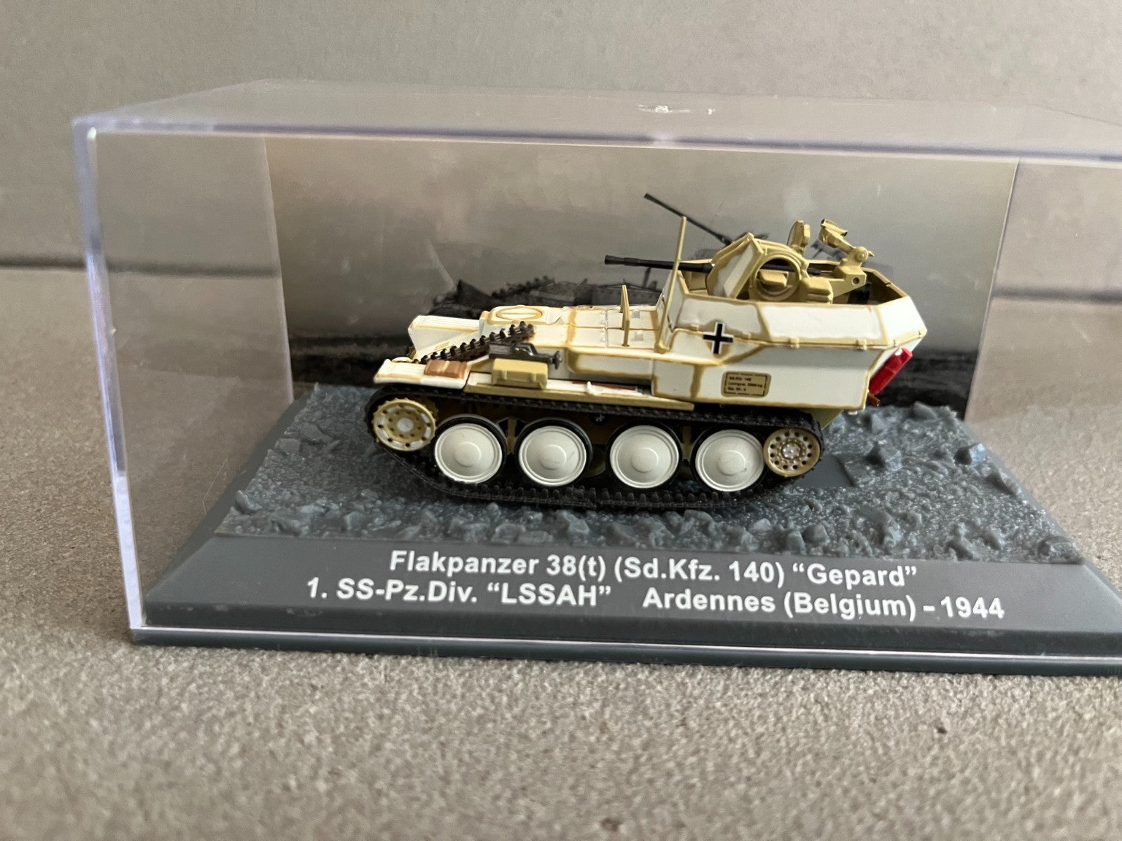 Miniature Militaire Char Tank Blindé Flakpanzer 38(t) Gepard Altaya 1/72