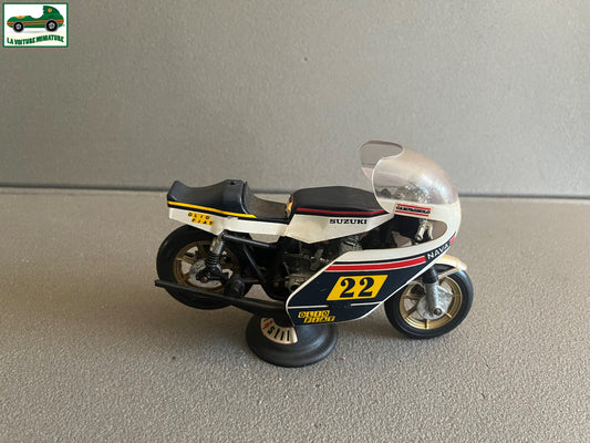 Ancienne Miniature Moto Suzuki 500 CC GP Olio Fiat 22 Polistil au 1/15