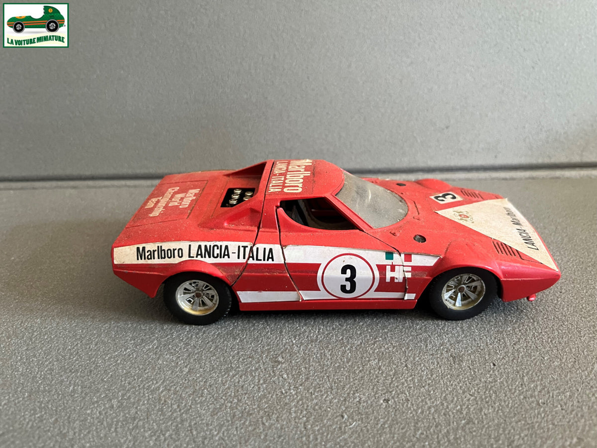 Ancienne Voiture Miniature Lancia Stratos Martoys au 1/24 Epave