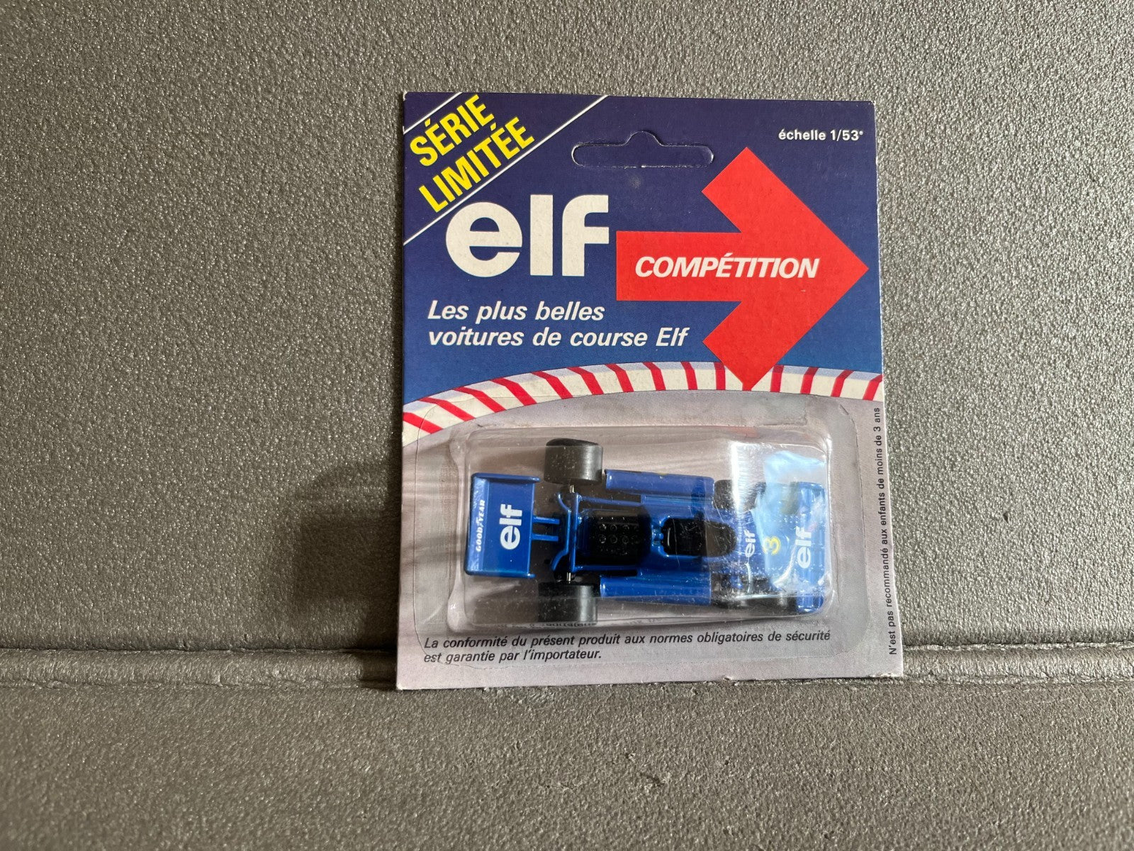 Voiture miniature F1 Tyrrell P 34 1976 Elf Competition 1/53 Type Majorette