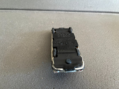 Ancienne Voiture Miniature Volvo P1800 Norev Plastique France Epave