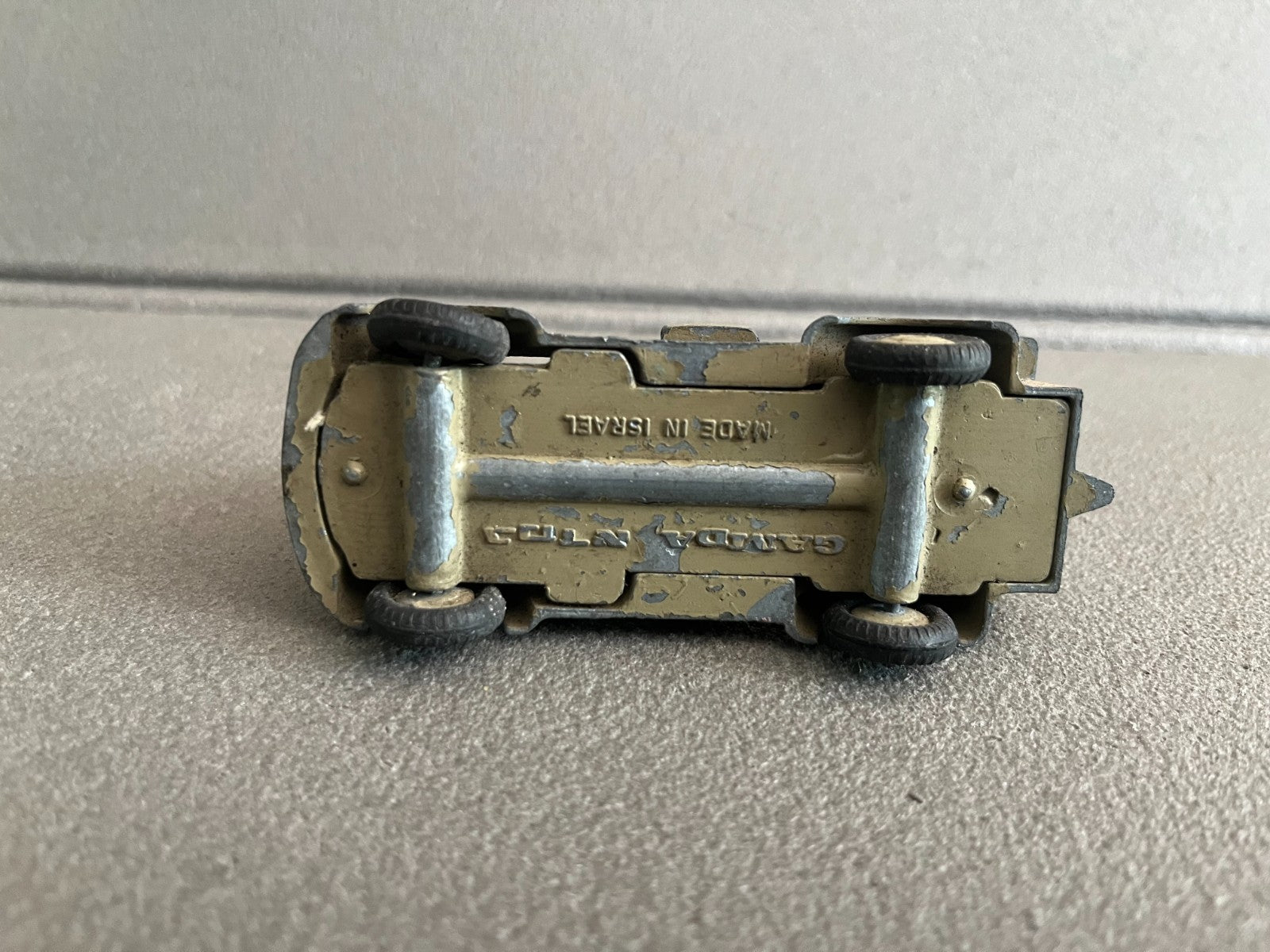 Ancienne Miniature Jouet Camion Made in Israel Gamda Epave