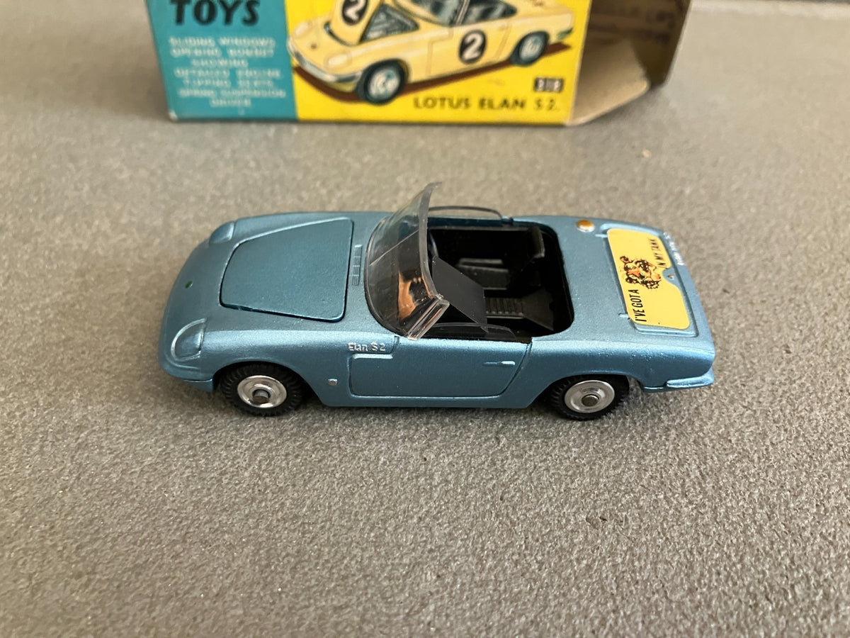 Ancienne Voiture Miniature Lotus Elan 318 Corgi Toys England 1/43