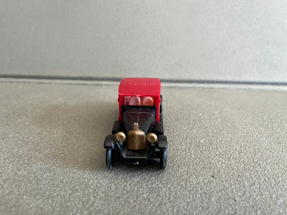 Voiture Miniature Ancien Plastique Voisin Carene 1934 Huilor France