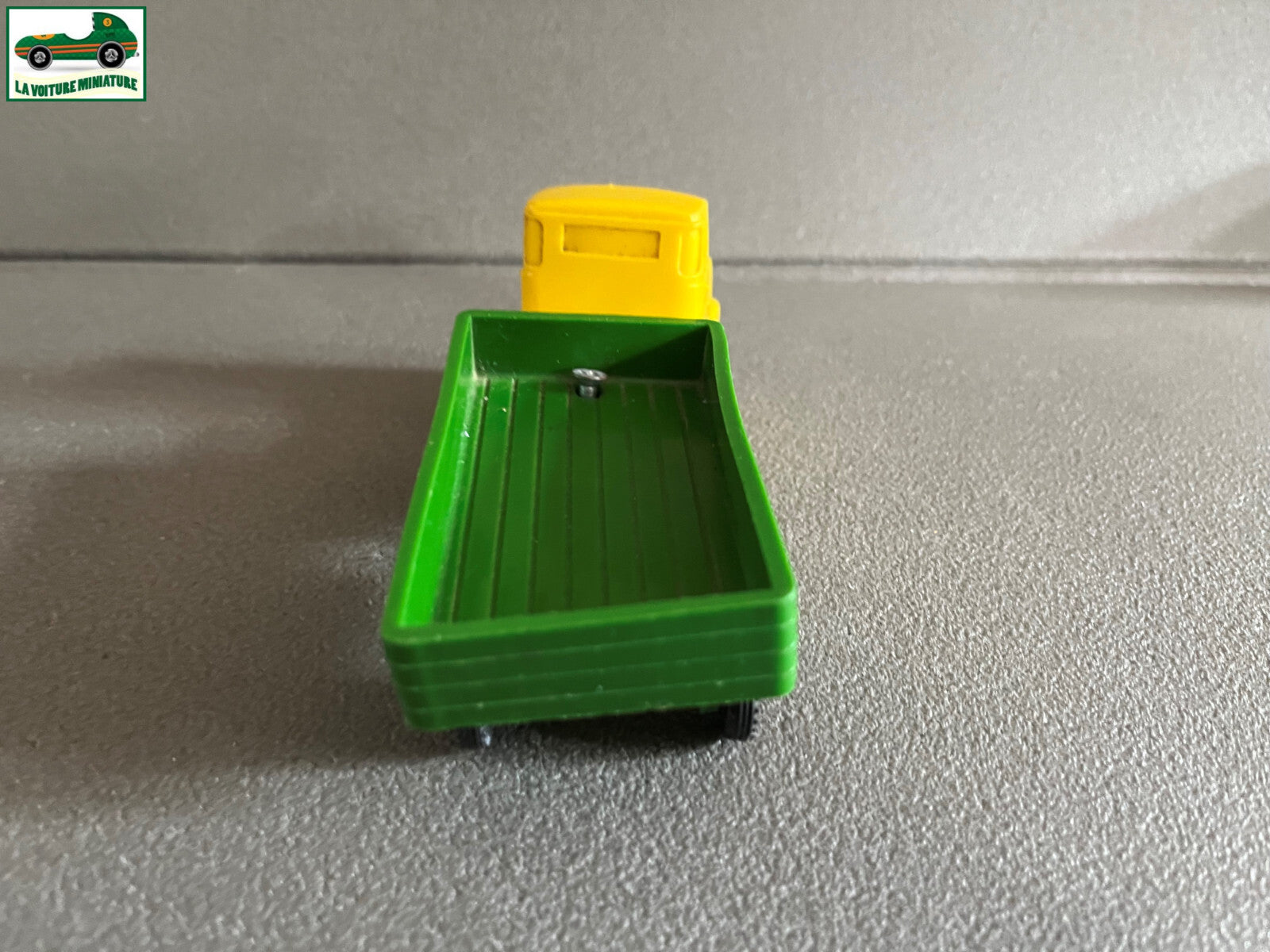 Voiture Miniature Ancien Camion Plastique Gomme 1/43 idem Tomte Vinyl Line