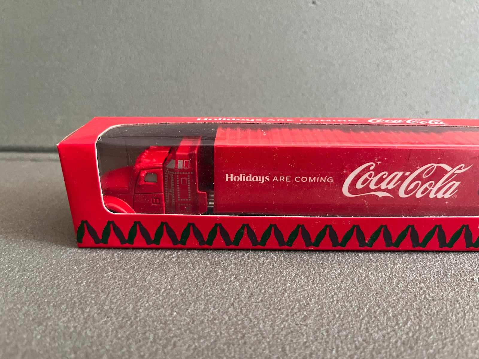 Voiture miniature Camion Semi Christmas Truck Coca Cola Echelle Type Majorette