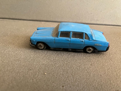 Ancienne Voiture Miniature Lancia Flaminia Norev Plastique France Epave