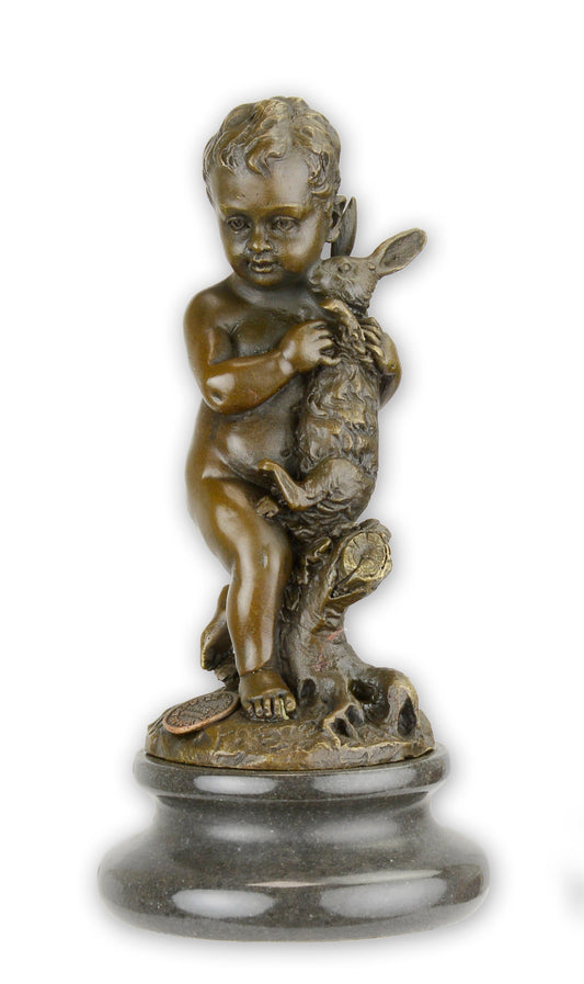 STATUE MODERNE SCULPTURE BRONZE PETIT GARÇON AVEC UN LAPIN